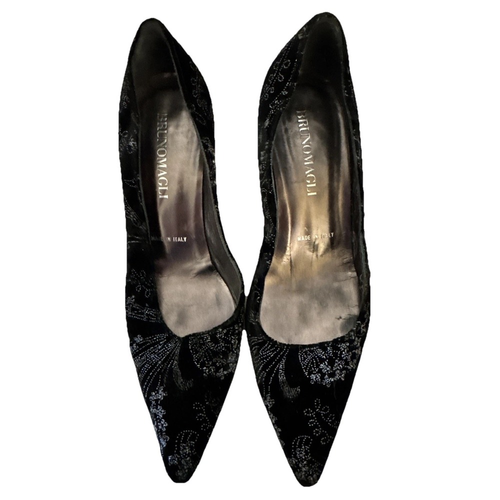 Bruno Magli Black Velvet Silver Paisley Embroidered Pointed Toe Pumps Italy 8.5‎